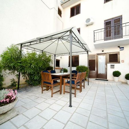 Apartments Gogsy Malinska Ngoại thất bức ảnh