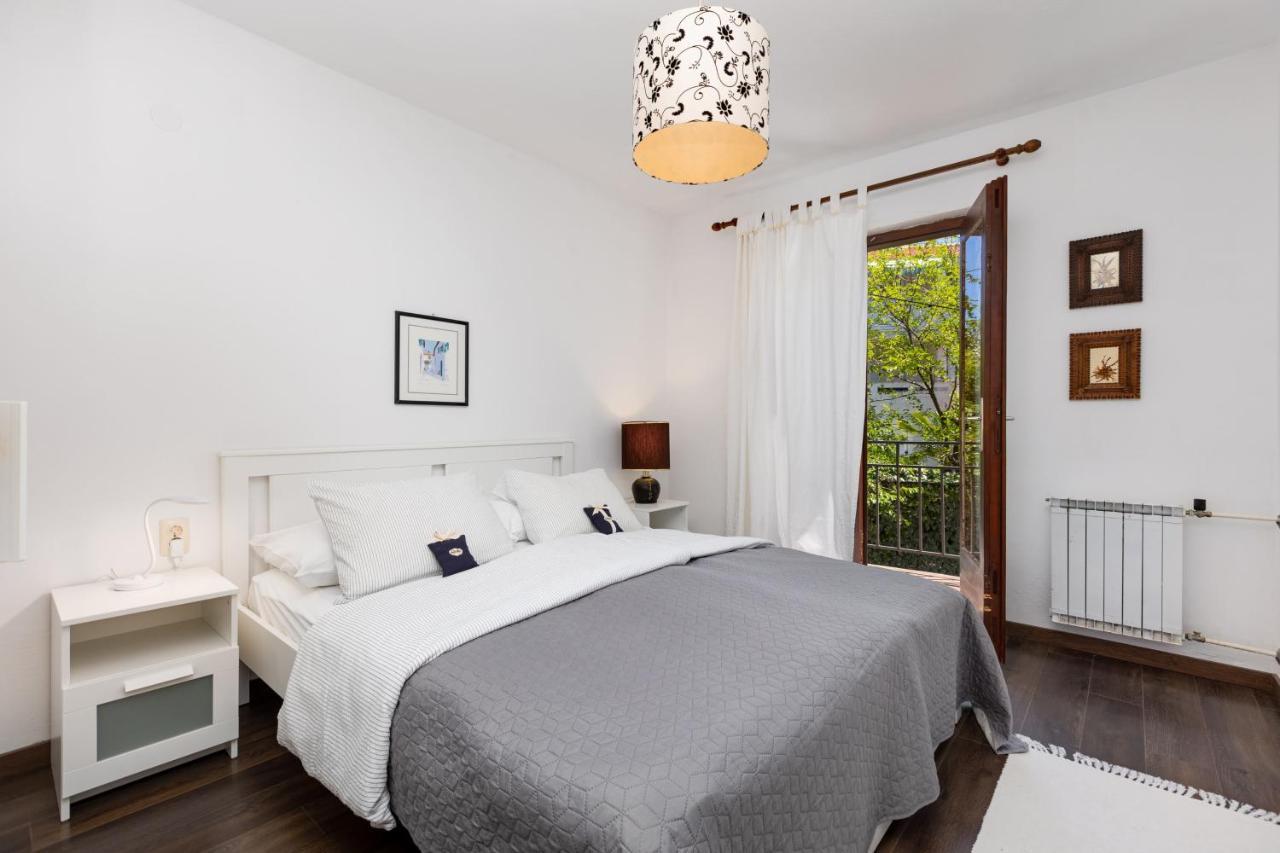 Apartments Gogsy Malinska Ngoại thất bức ảnh