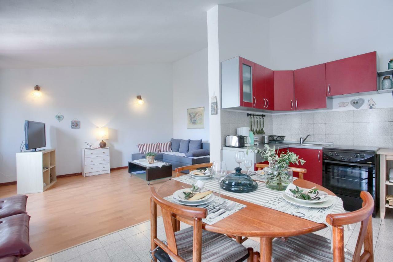 Apartments Gogsy Malinska Ngoại thất bức ảnh
