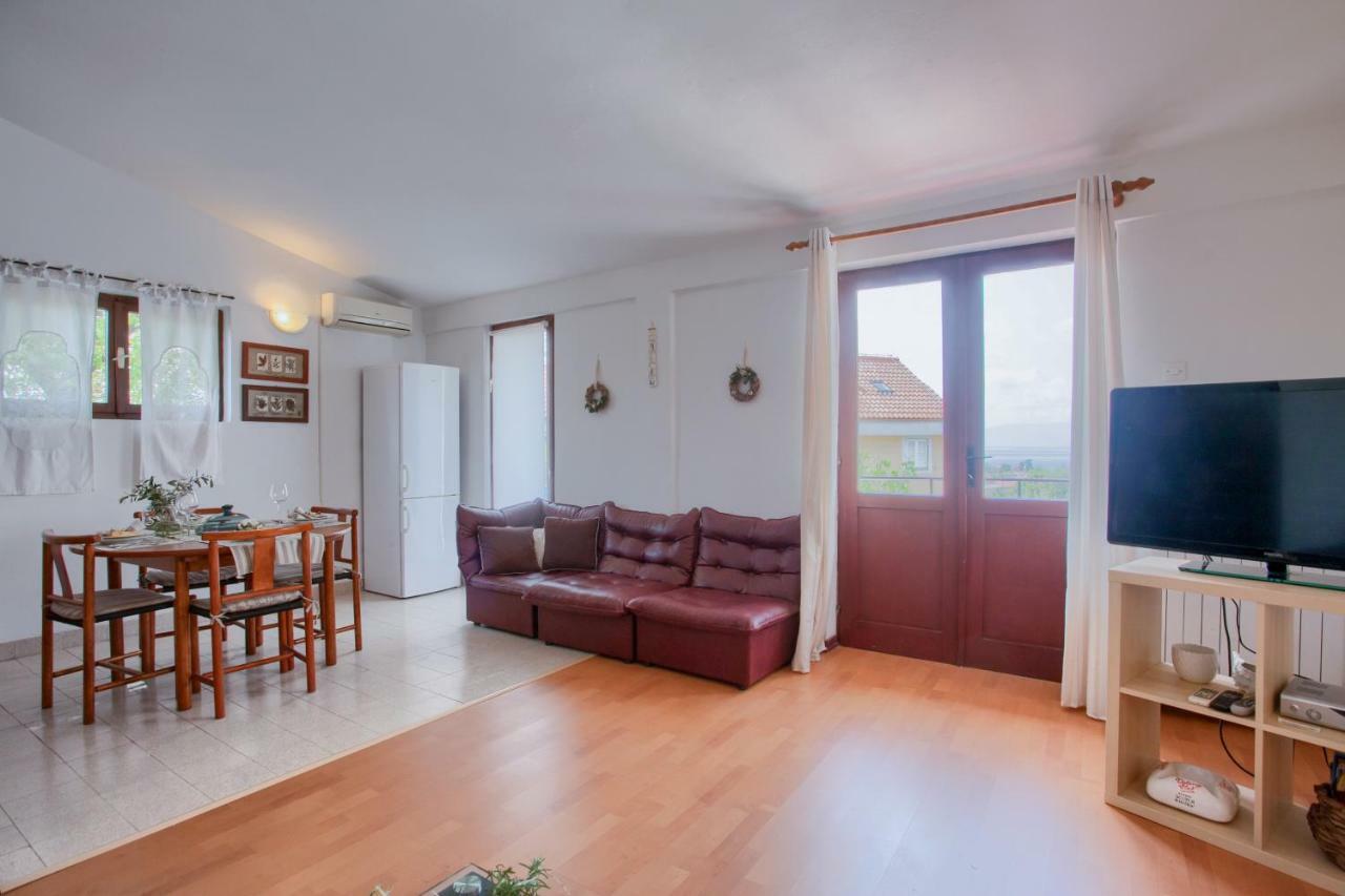 Apartments Gogsy Malinska Ngoại thất bức ảnh